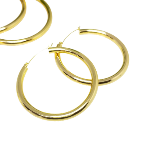 18K Gold Filled Hoop Earrings – Luxe & Water-Resistant